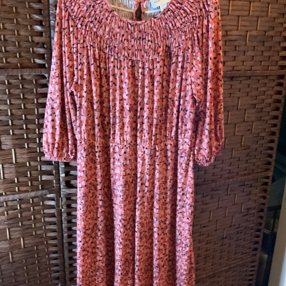 Donna Morgan Plus Dress - Picture 2 of 7